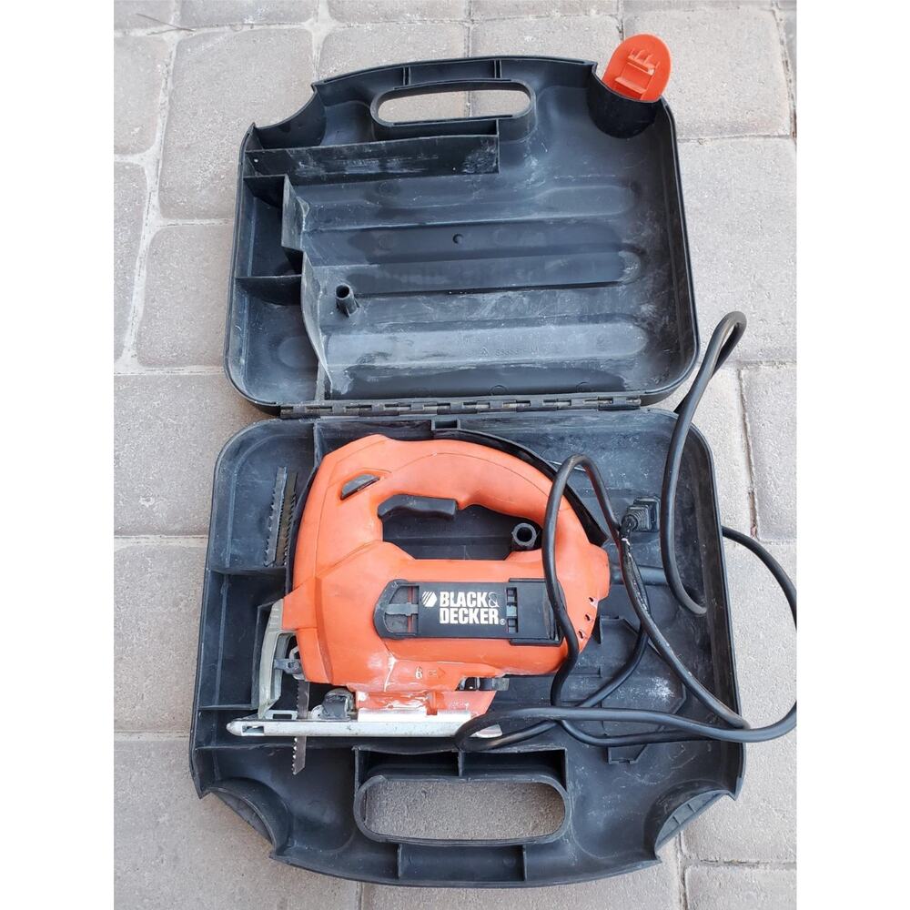 BLACK AND DECKER Jigsaw - JS500 IN CASE